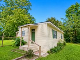 420 Lakeview Ave - Photo 1 of 1