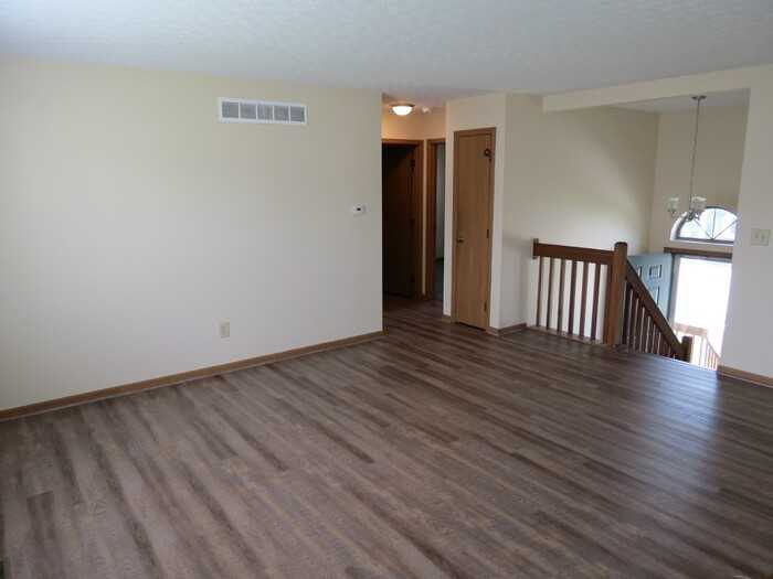 1271 Caravel Dr - Photo 2 of 18