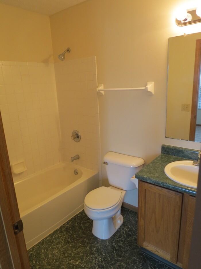 1271 Caravel Dr - Photo 7 of 18
