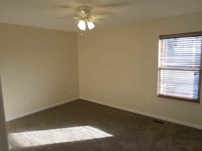 4466 Catamaran Dr - Photo 7 of 20