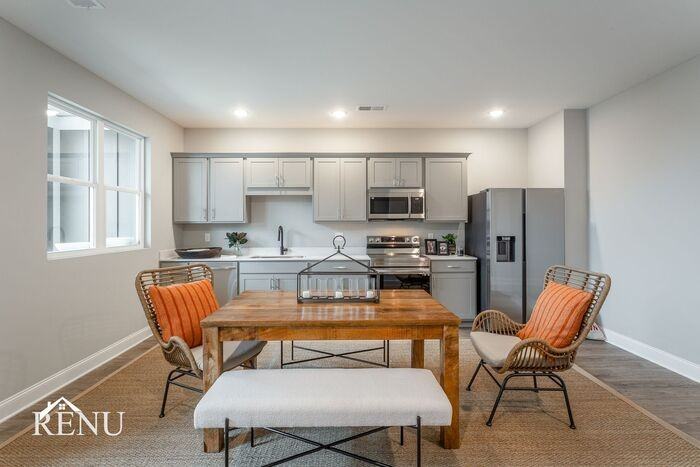 2356 E 18th Street Pl - Photo 5 of 21