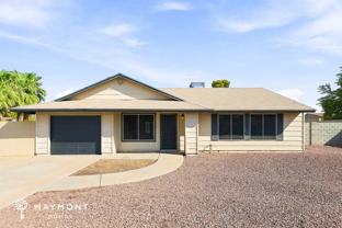 7132 W Mercer Ln - Photo 1 of 1