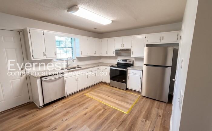 2163 Cheshire Dr - Photo 4 of 18
