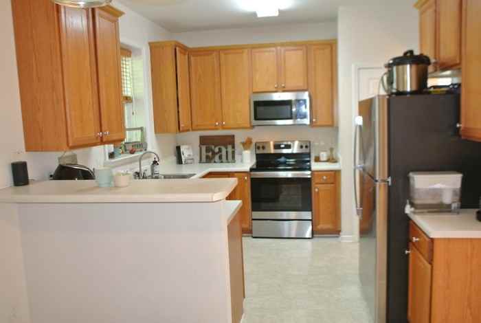 2108 Summit Dr - Photo 4 of 15