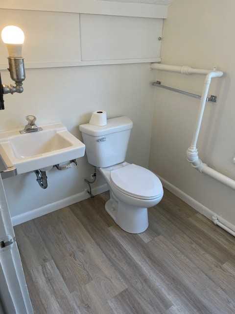 734 E Park St - Photo 4 of 9