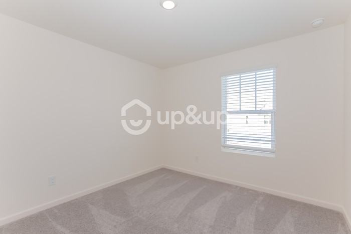 114 Rydal Way - Photo 4 of 17