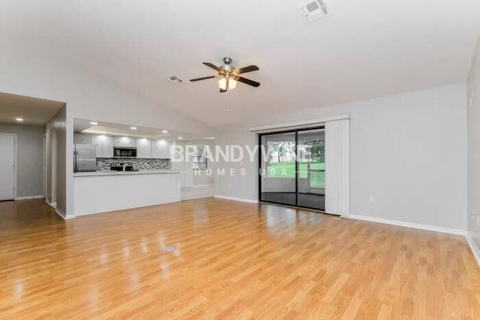12497 Harper St - Photo 4 of 25