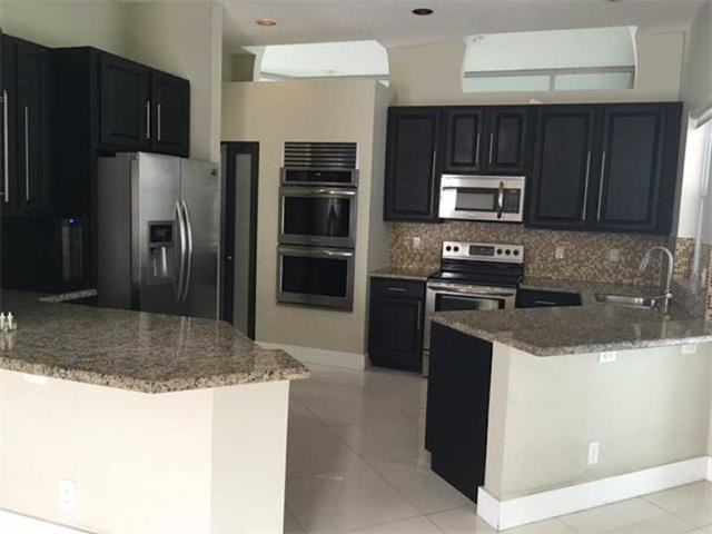 21682 Abington Ct - Photo 2 of 7