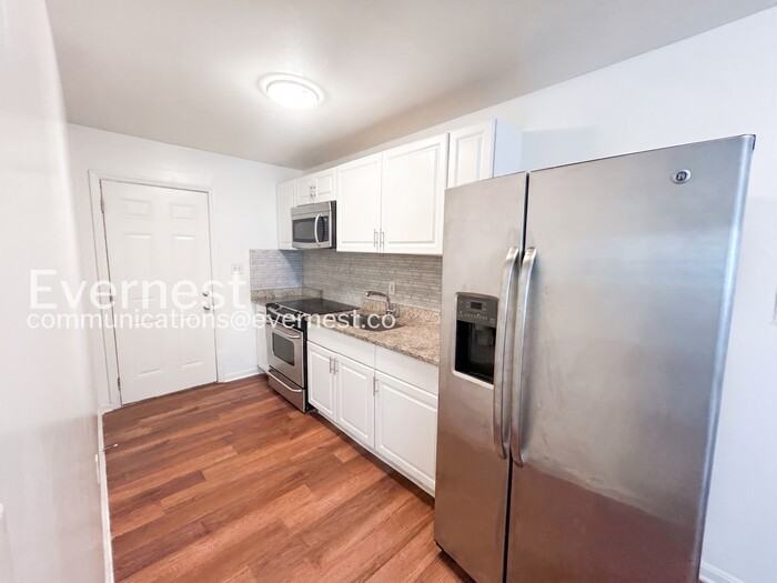 4527 Glade Rd #5 - Photo 3 of 16