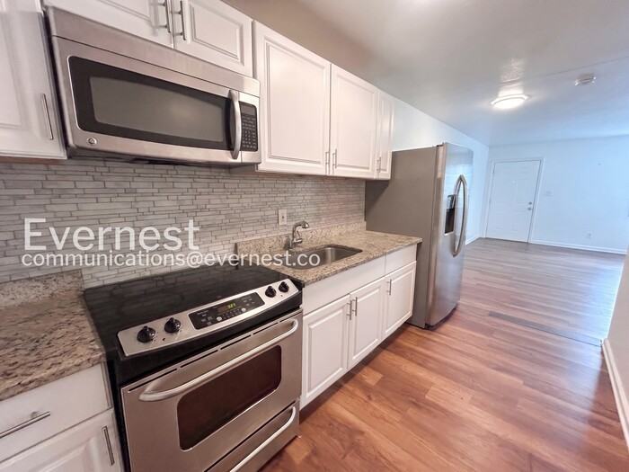 4527 Glade Rd #5 - Photo 5 of 16