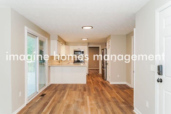 2569 Brafferton Ave - Photo 5 of 20