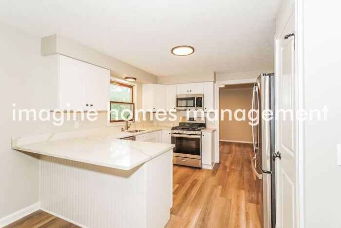 2569 Brafferton Ave - Photo 7 of 20