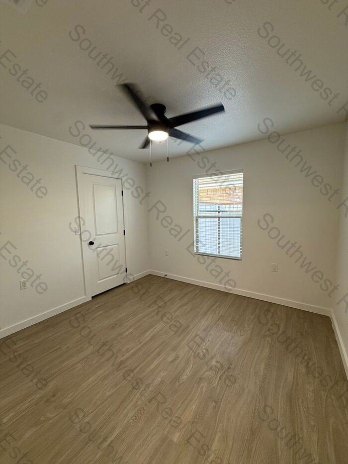 Ethan Ave #B - Photo 5 of 8
