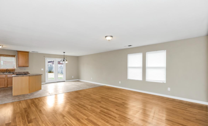 142 Vancouver Rd - Photo 6 of 28
