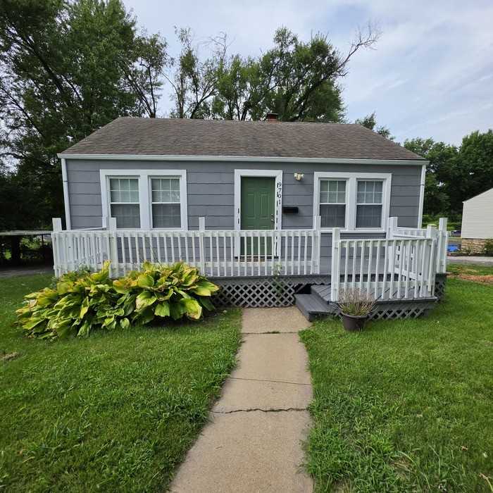 9701 Brooklane St - Photo 2 of 21