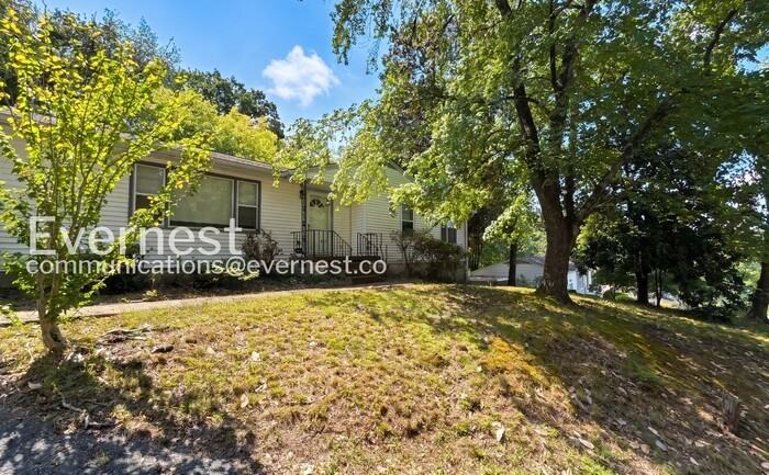 3744 Thrushwood Dr - Photo 2 of 25