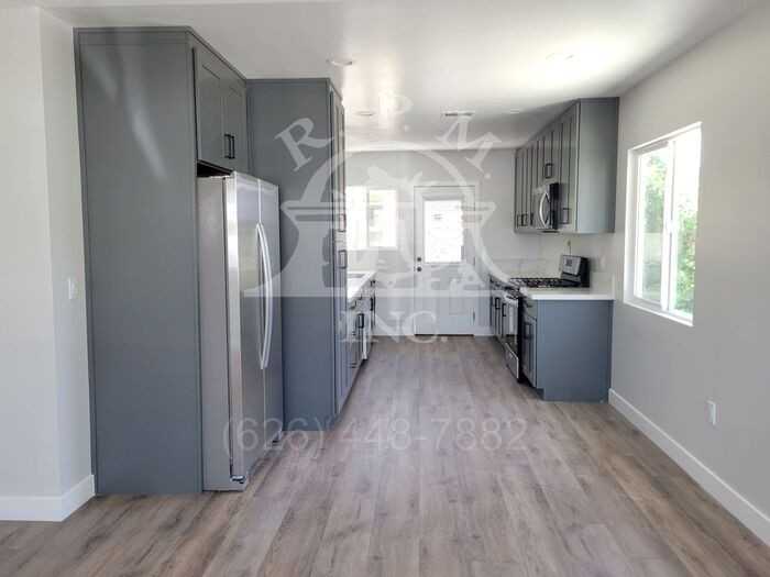 13872 Saranac Dr - Photo 4 of 12