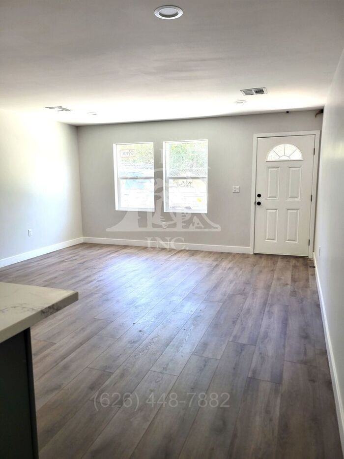 13874 Saranac Dr - Photo 2 of 8