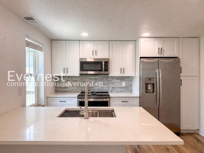 1336 1/2 Kalamath St - Photo 4 of 20