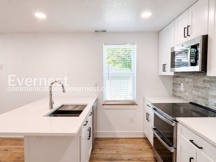 1336 1/2 Kalamath St - Photo 6 of 20