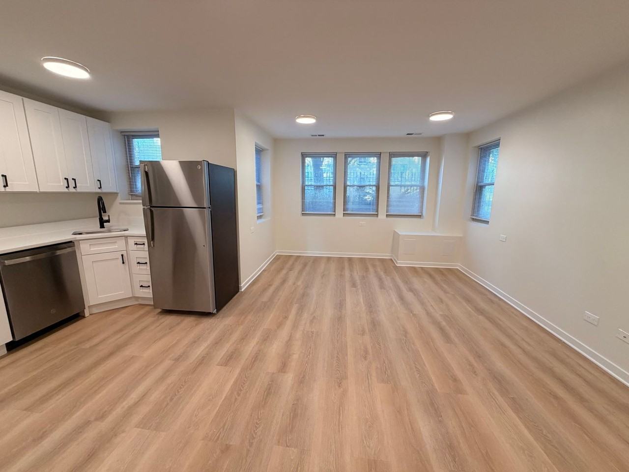 6236 N Bell Ave #GDNE - Photo 2 of 10