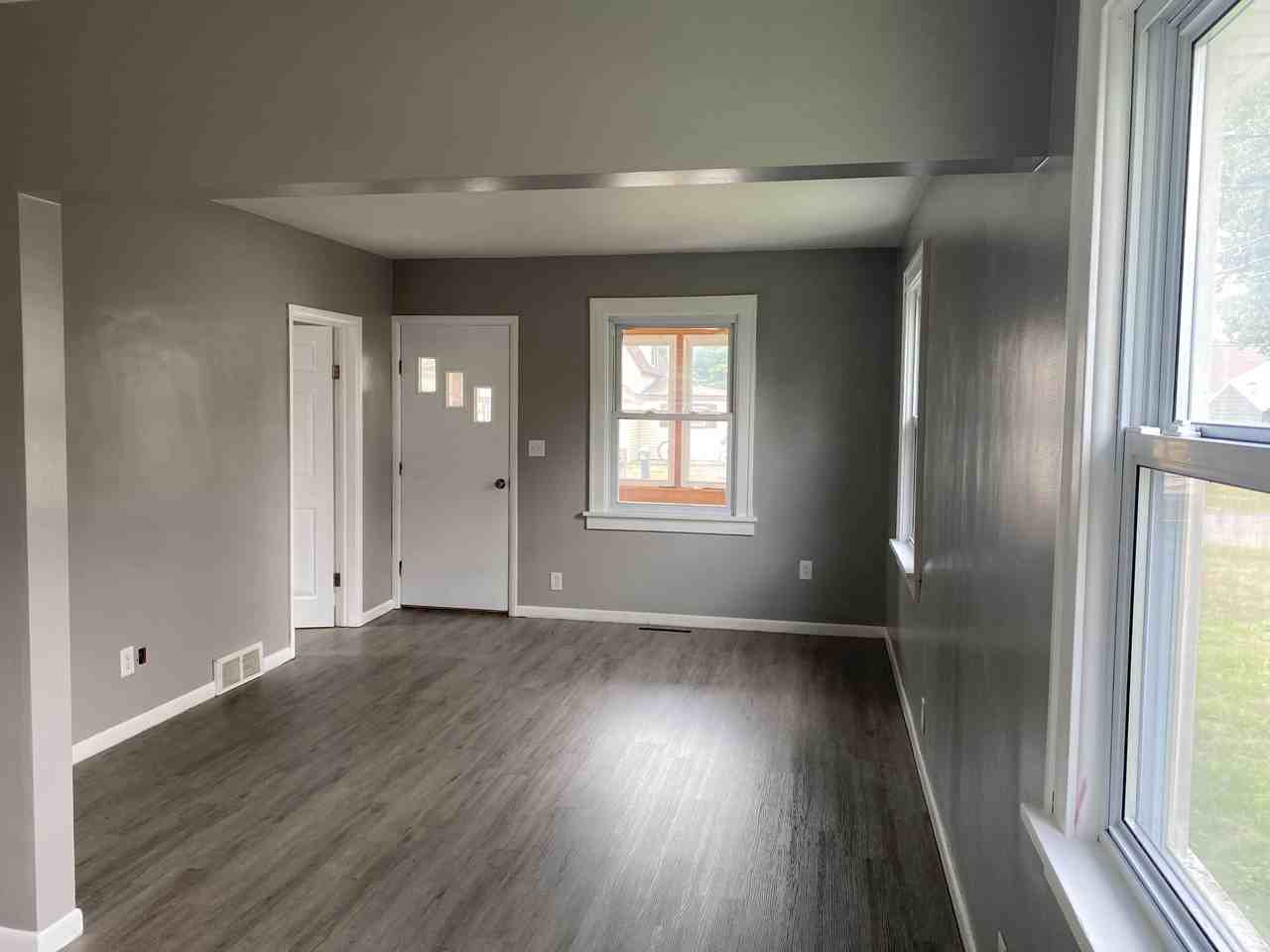 1831 Short Ave #NA - Photo 3 of 16