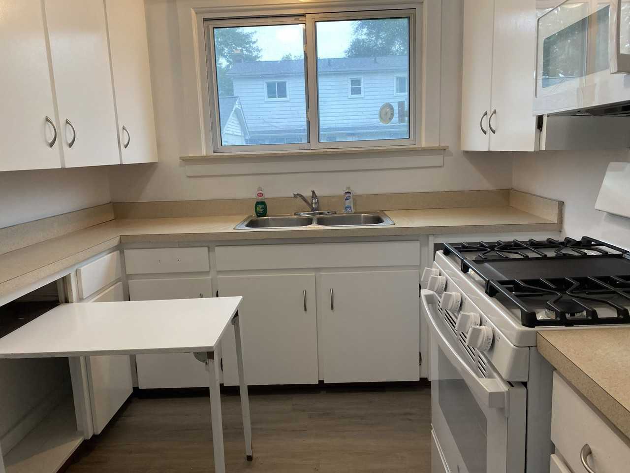 1831 Short Ave #NA - Photo 6 of 16