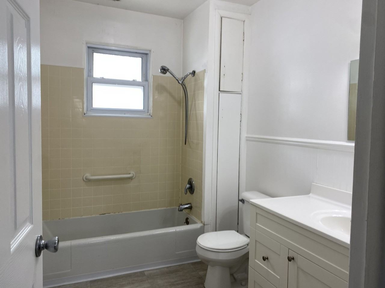 1831 Short Ave #NA - Photo 7 of 16