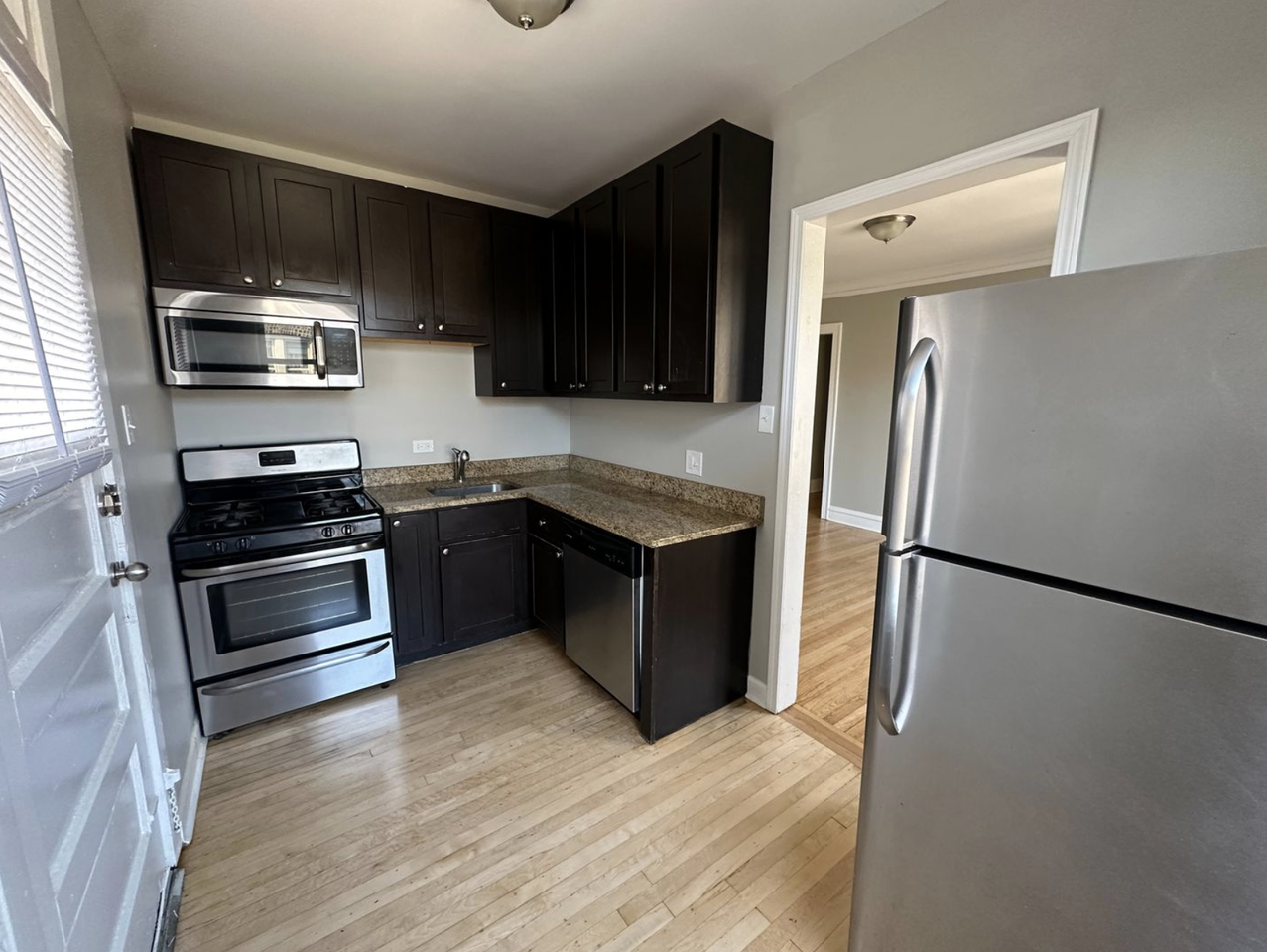 2341 W Rosemont Ave #1 - Photo 4 of 9