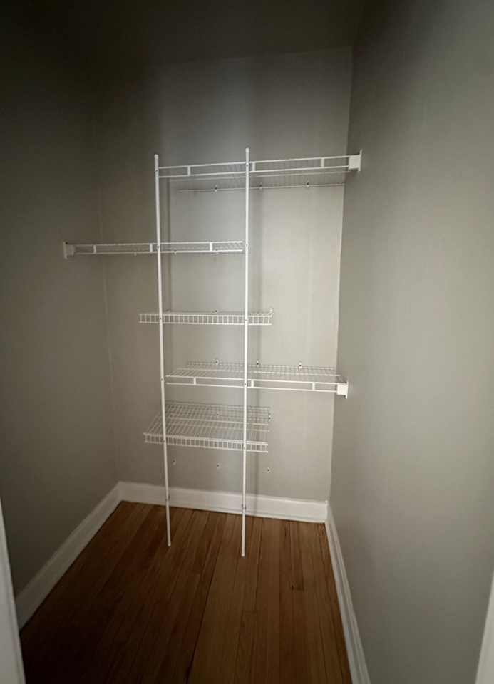 2341 W Rosemont Ave #1 - Photo 6 of 9