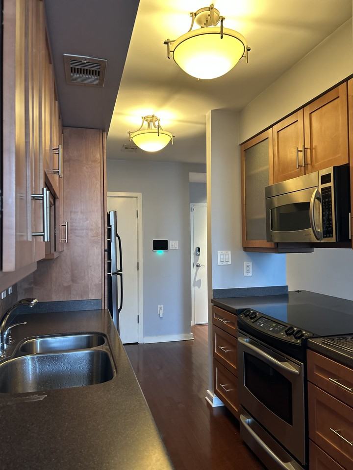 66 Monroe Ave #704 - Photo 6 of 14