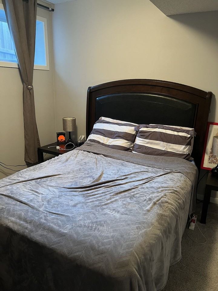 17611 59 St Nw - Photo 2 of 12