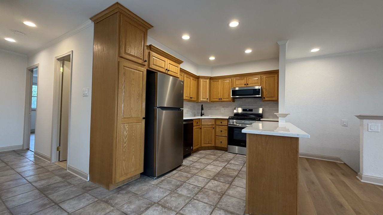 9168 Ellie Dr #B - Photo 3 of 25