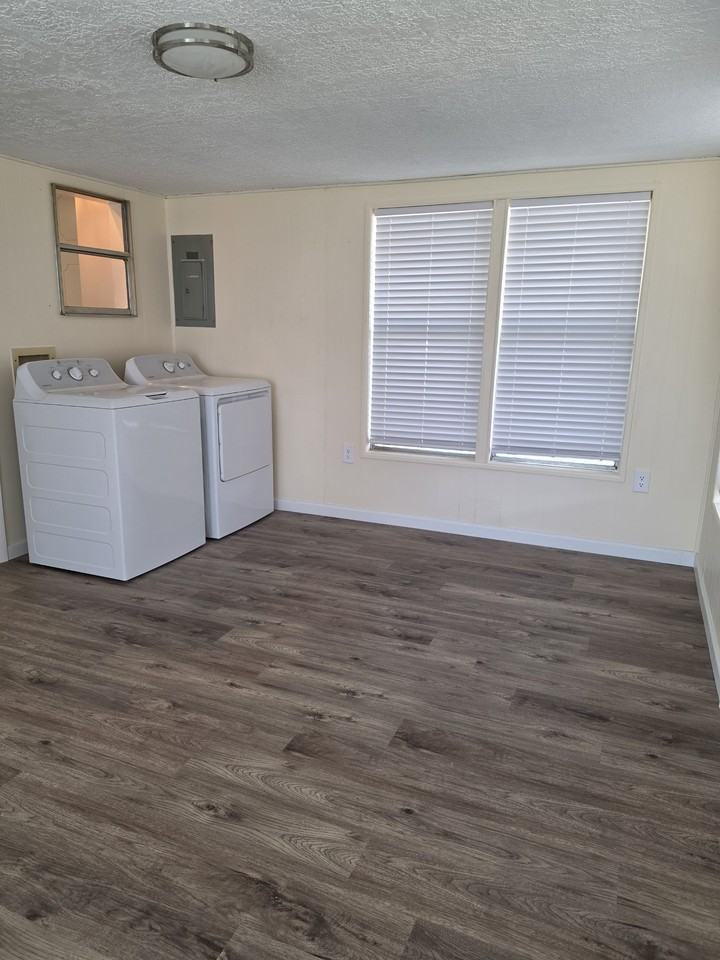 503 2nd St #NA - Photo 3 of 16