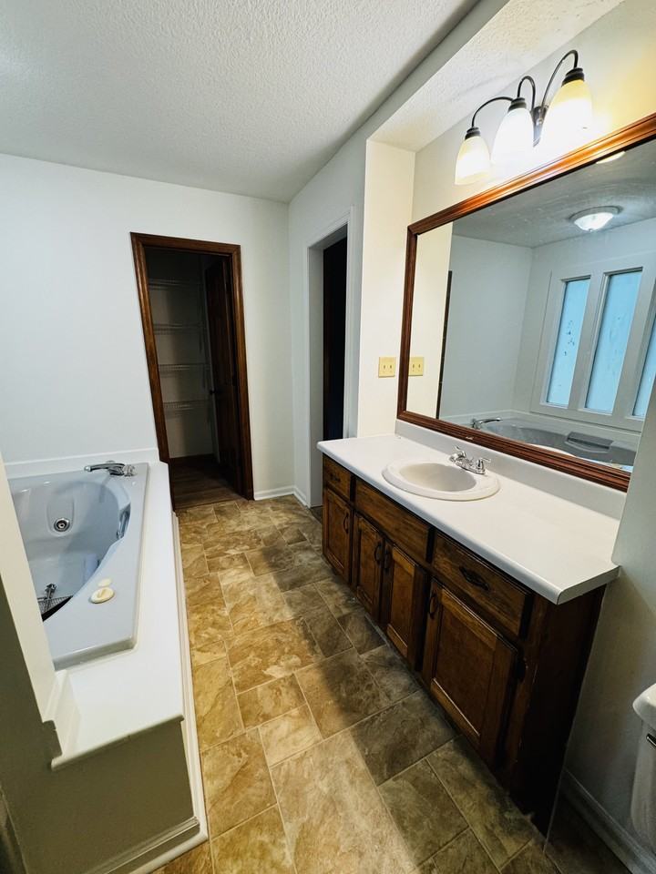 5220 Flat Creek Rd #NA - Photo 7 of 19