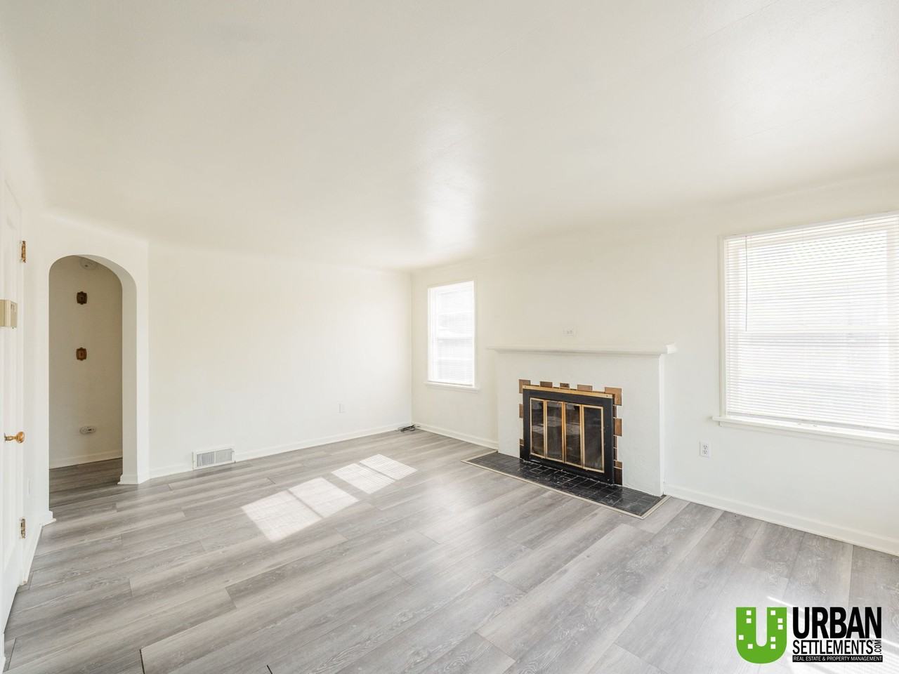 2427 W Walton Ave #NA - Photo 2 of 23