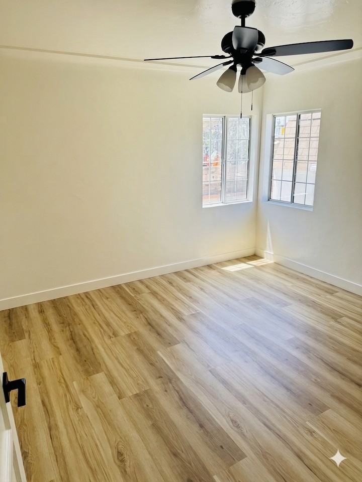 1227 Amalia Ave #NA - Photo 2 of 7