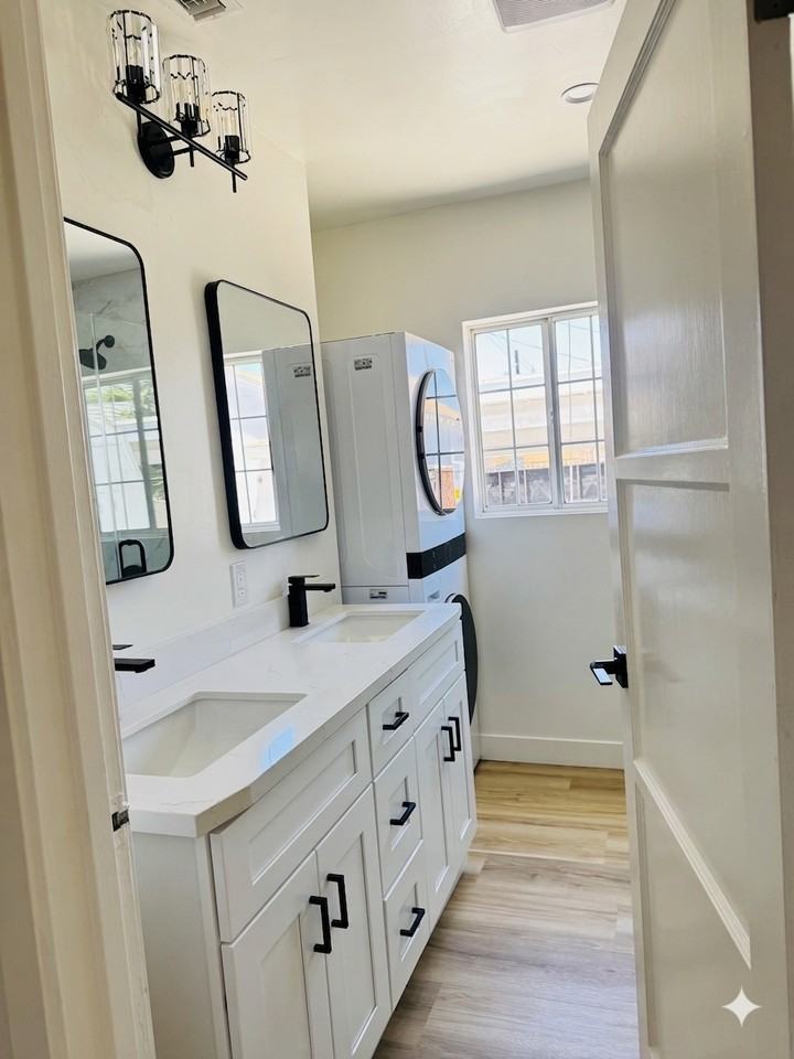 1227 Amalia Ave #NA - Photo 6 of 7