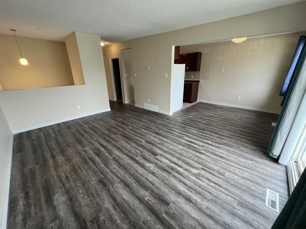 39 - 39 Huntley Close Ne - Photo 5 of 15