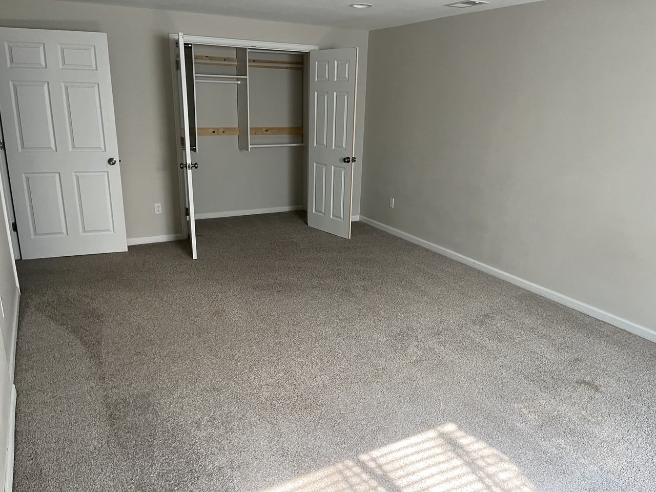 286 S Madison Ave #NA - Photo 2 of 16