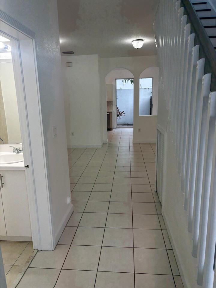 5600 Nw 107th Ave #1412 - Photo 6 of 28