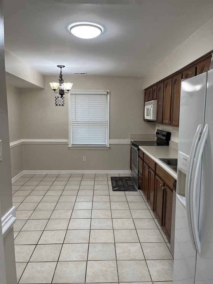 3920 Sherman Oaks Ave #NA - Photo 3 of 17