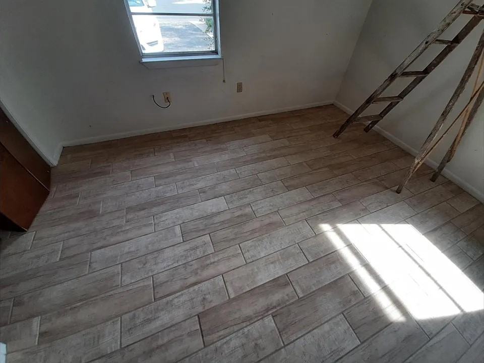 1007 S Broad St #A - Photo 2 of 8