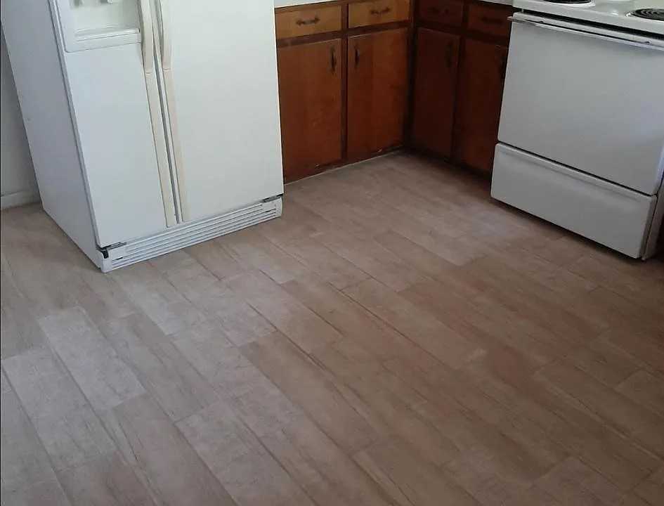 1007 S Broad St #A - Photo 6 of 8