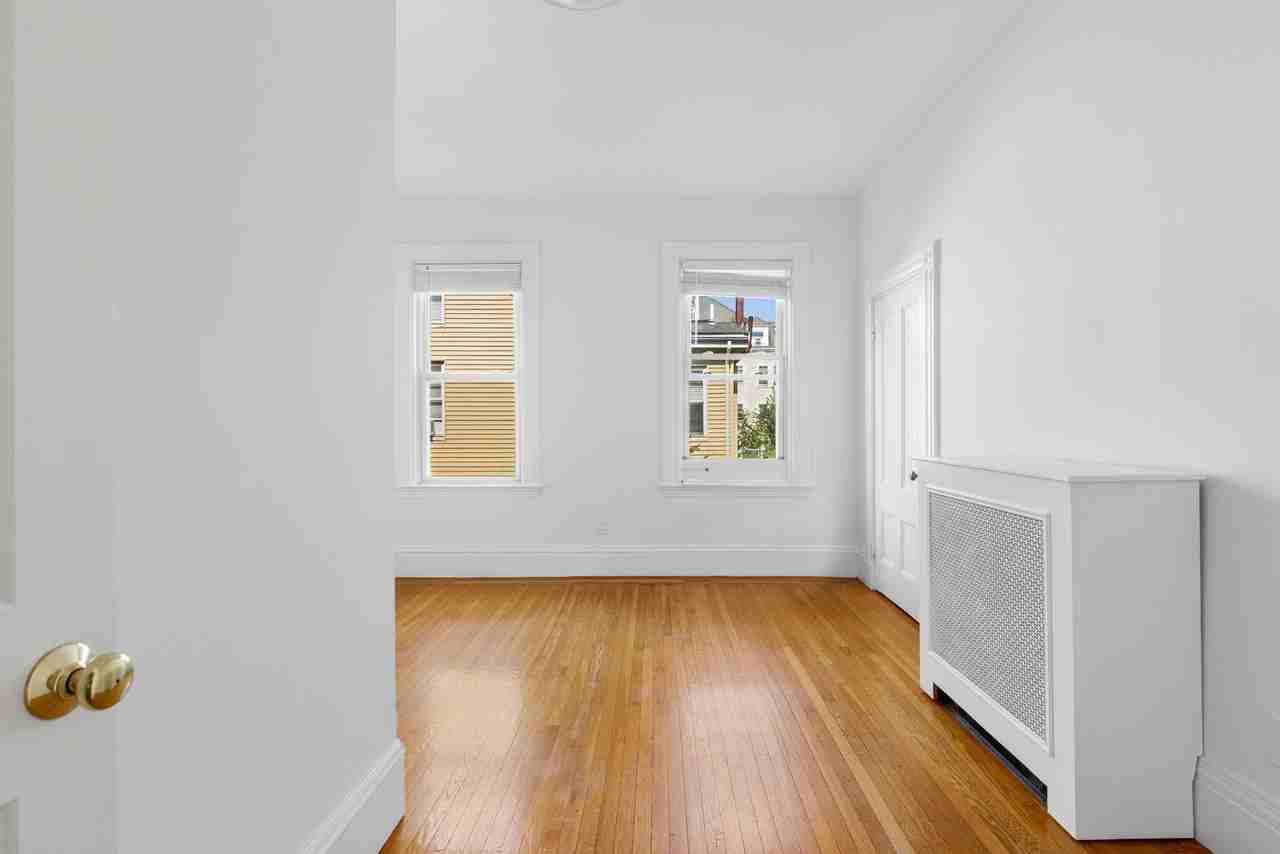 173 Davis Ave #3 - Photo 3 of 25
