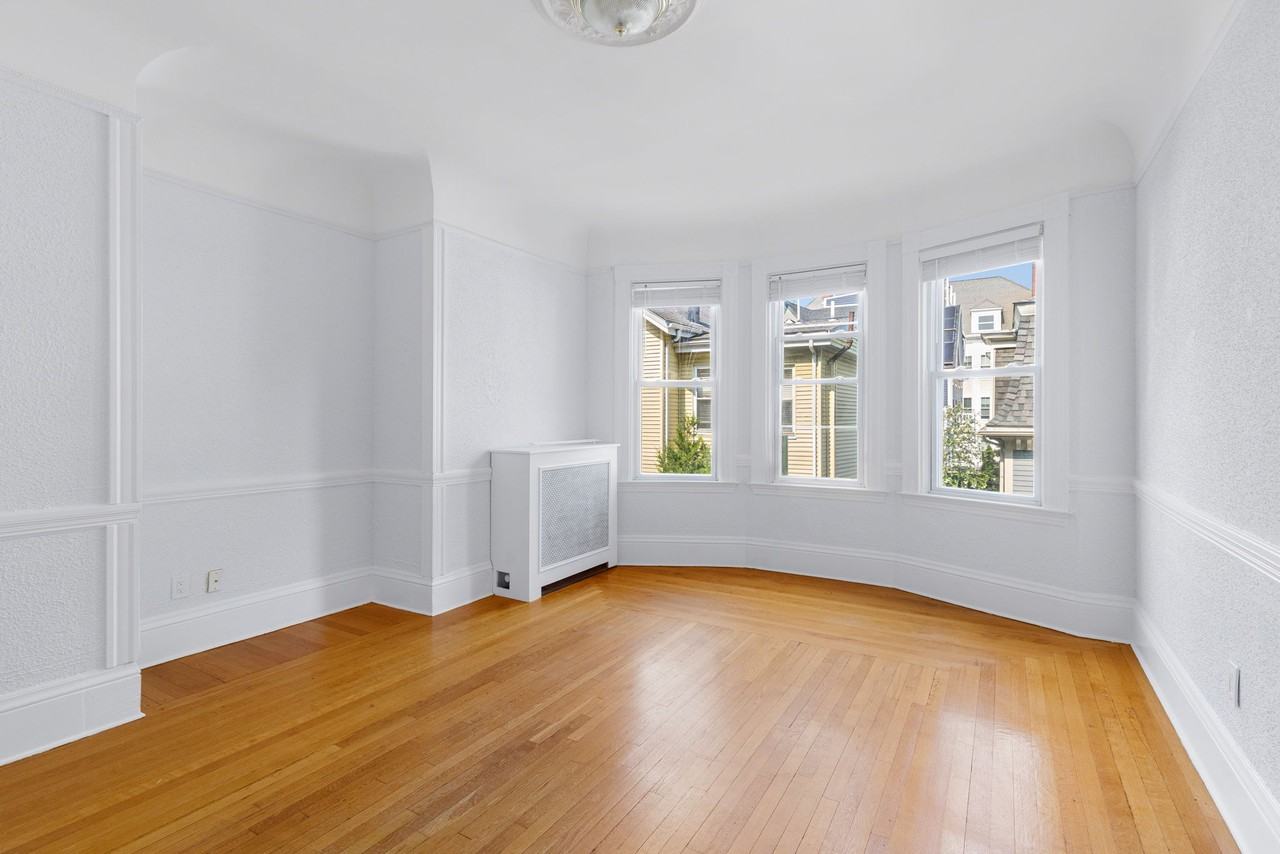 173 Davis Ave #3 - Photo 5 of 25