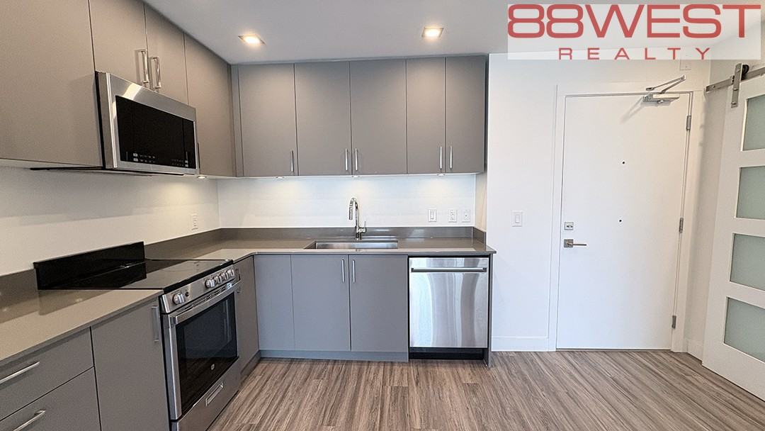 181 6th Street West #8 - Photo 2 of 24