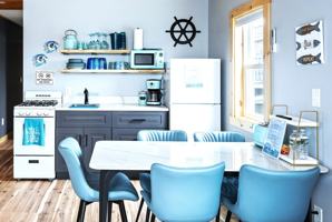 featured image of 16 Riverview Ter #2