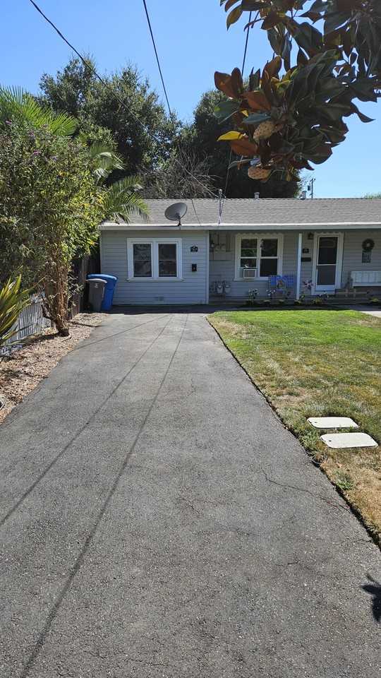 746A Dexter St #NA - Photo 3 of 17