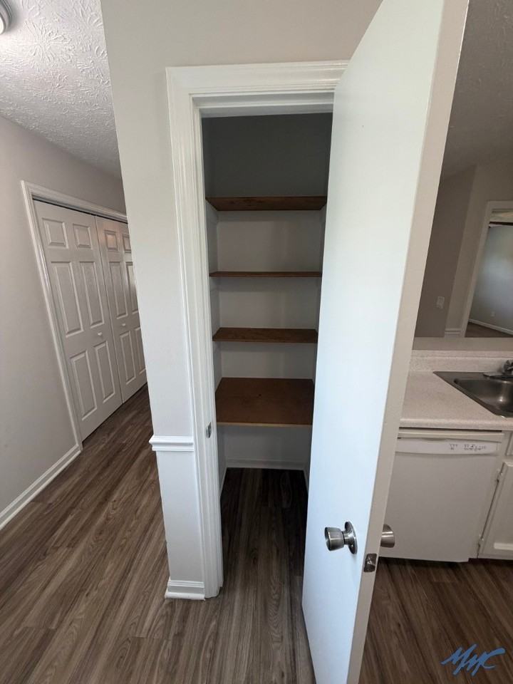 1246 Hamilton Dr - Photo 6 of 15
